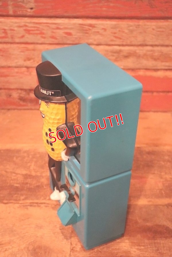 画像6: ct-231001-36 PLANTERS / MR.PEANUT 1970's tarco Vending Machine
