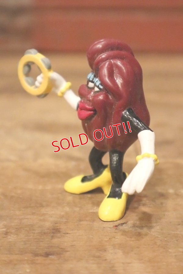 画像2: ct-231001-52 The California Raisins / 1988 PVC Figure "Yellow Shoes Female w/tambourine"