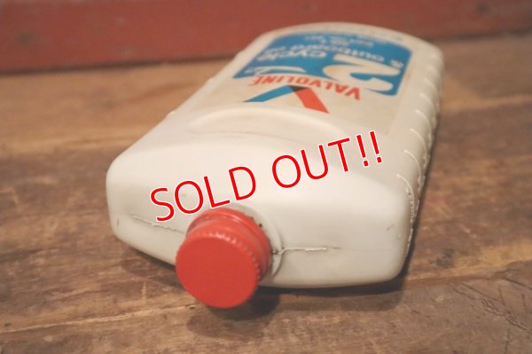 画像6: dp-231016-82 VALVOLINE / 2 Cycle & Outboard Oil Plastic Bottle