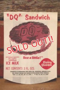 dp-231001-26 Dairy Queen / 1960's "DQ" Sandwich Paper Bag