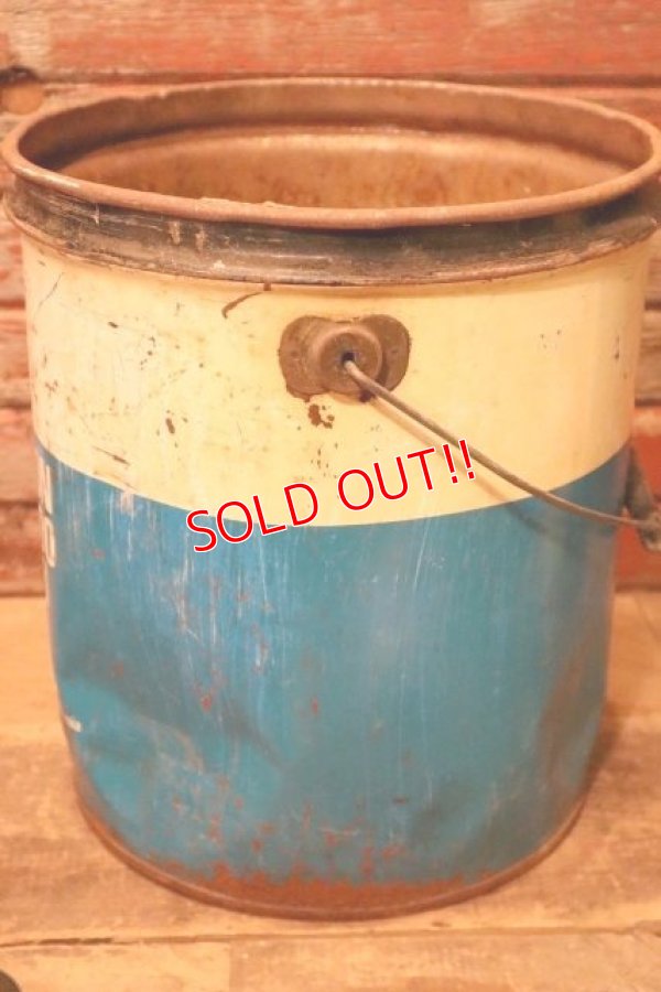 画像4: dp-231101-09 Chevron / 1970's-1980's CHEVRON DELO 400 Motor Oil U.S. FIVE GALLONS CAN