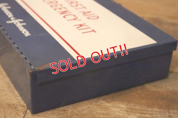 画像3: dp-231201-04 Johnson & Johnson / 1960's-1970's FIRST AID EMERGENCY KIT BOX