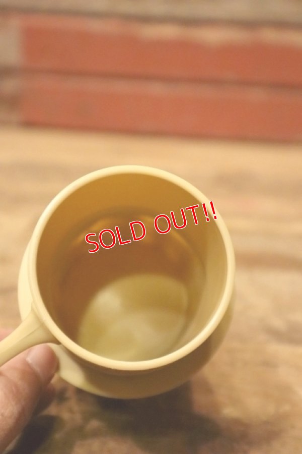 画像6: ct-231211-06 PLANTERS / MR.PEANUT 1950's Plastic Mug (Light Brown)
