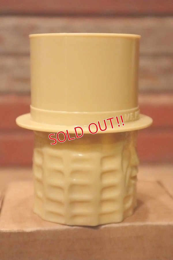 画像3: ct-231211-08 PLANTERS / MR.PEANUT 1950's Plastic Mug (Light Brown)