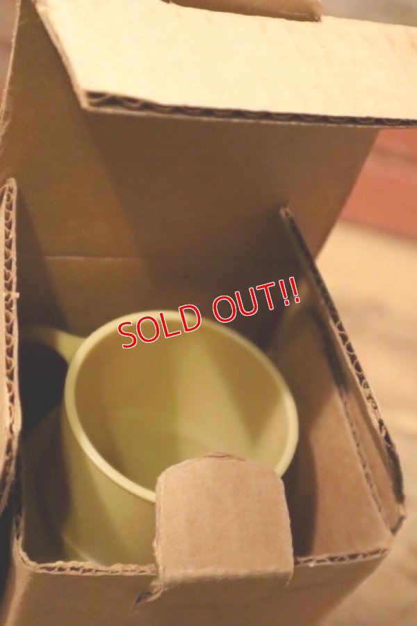 画像10: ct-231211-08 PLANTERS / MR.PEANUT 1950's Plastic Mug (Light Brown)