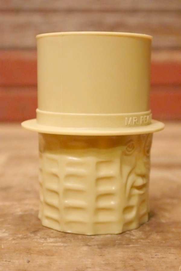 画像2: ct-231211-06 PLANTERS / MR.PEANUT 1950's Plastic Mug (Light Brown)