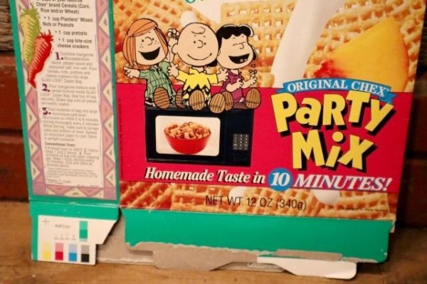 画像2: ct-231101-21 PEANUTS / Chex 1990's Cereal Box (H)