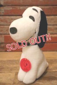 ct-231211-13 Snoopy / Determined 1970's Plush Doll