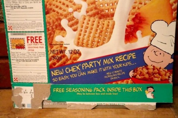 画像2: ct-231101-21 PEANUTS / Chex 1990's Cereal Box (M)