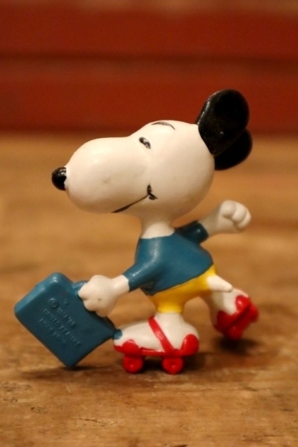 画像3: ct-231101-45 Snoopy / Schleich PVC Figure "Roller Skates"