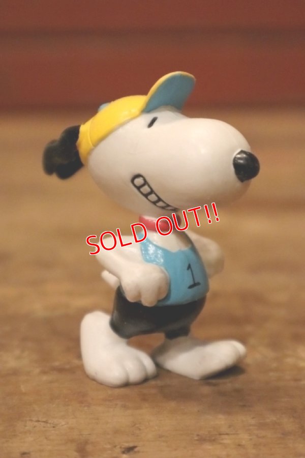 画像1: ct-231101-45 Snoopy / Schleich PVC Figure "Jogger"