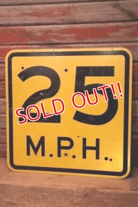 dp-230901-109 Road Sign / 25 M.P.H.