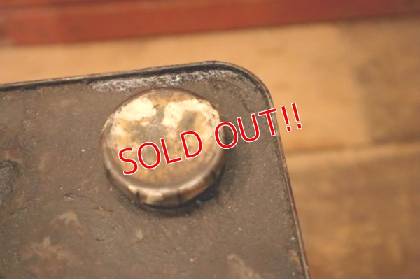 画像9: dp-240101-36 Dutch Boy / 1960's 38 POUNDS 3/4 LINSEED OIL CAN