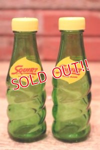 dp-240124-10 Squirt / 1960's Salt & Pepper Shaker