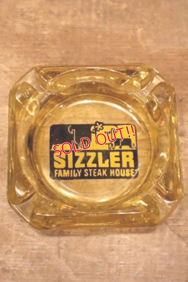 画像2: dp-240124-21 SIZZLER FAMILY STEAK HOUSE / Vintage Glass Ashtray