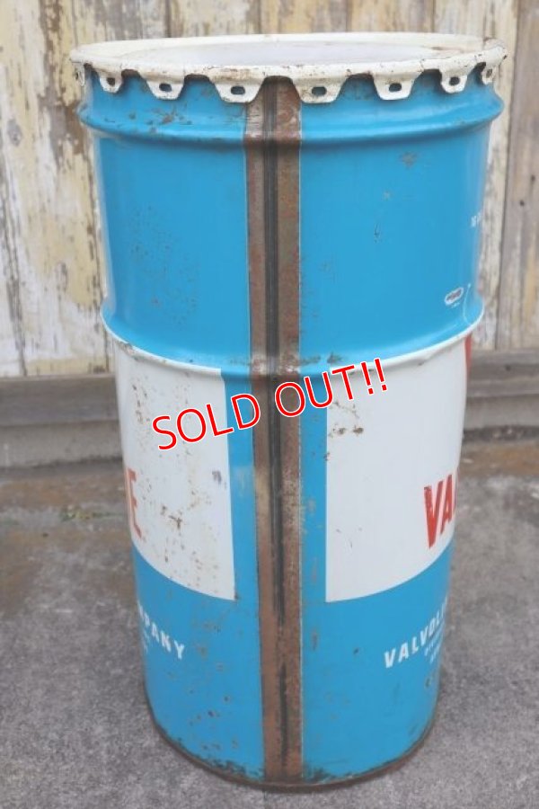 画像6: dp-240101-26 VALVOLINE / 1960's-1970's 120 LBS. 16 U.S. GALLONS OIL CAN