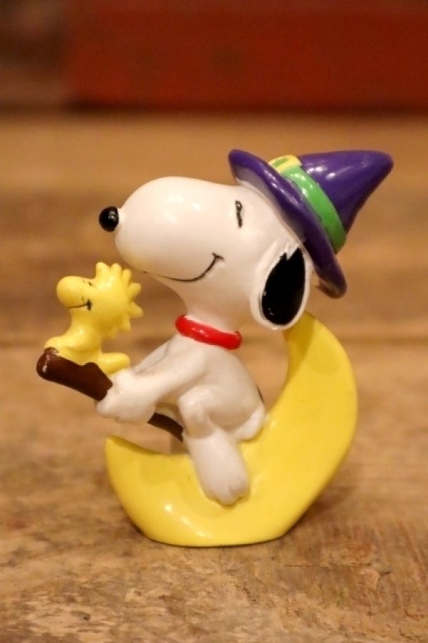 画像1: ct-240214-190 Snoopy / Whitman's 1996 PVC Figure "Wizard"
