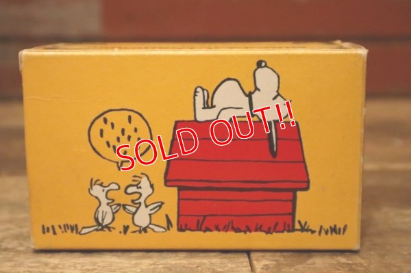 画像9: ct-210701-19 Snoopy and Doghouse / AVON 1970's Non-Tear Shampoo Bottle (Box)