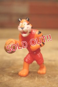 ct-240214-22 Kellogg's Tony the Tiger / 1990's PVC Figure "Basketball"