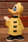 ct-240214-131 Donald Duck / 1970's Disney Ceramic Characters Display