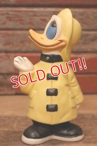 ct-240214-131 Donald Duck / 1970's Disney Ceramic Characters Display