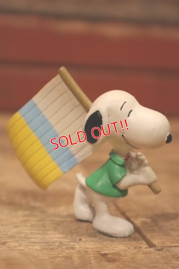 画像3: ct-240214-195 Snoopy / Comics Spain 1990's PVC Figure "Flag"