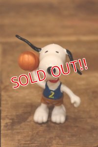 ct-240214-195 Snoopy / Schleich PVC Figure "Basketball"