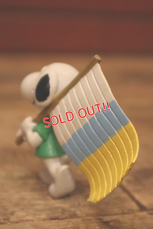 画像4: ct-240214-195 Snoopy / Comics Spain 1990's PVC Figure "Flag"