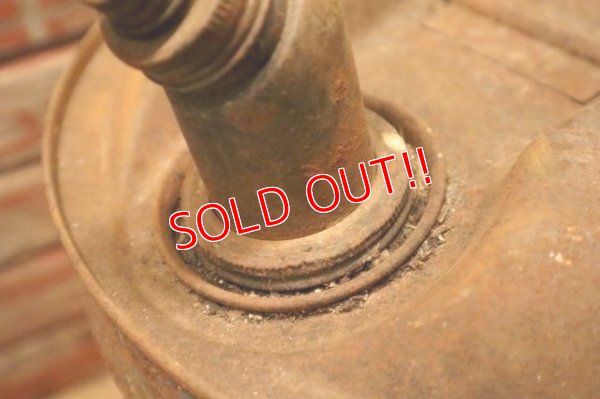 画像9: dp-240301-26 GULF / 1960's 5 U.S. GALLONS OIL CAN