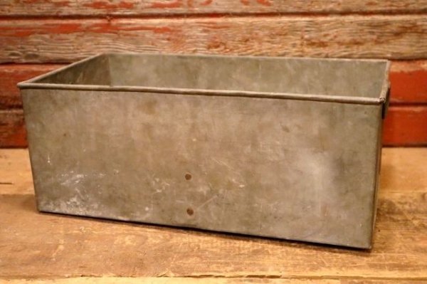 画像3: dp-240124-24 Vintage Metal Case