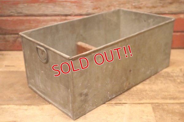 画像1: dp-240124-24 Vintage Metal Case