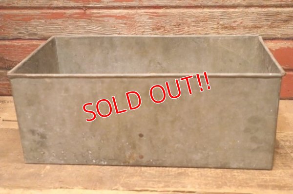 画像4: dp-240124-24 Vintage Metal Case