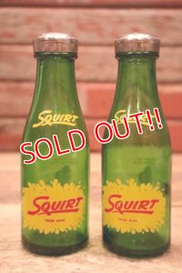 dp-240418-04 SQUIRT / 1950's Salt and Pepper Shaker Bottles