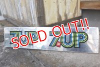 dp-240418-02 7UP / 1970's-1980's Metal Sign
