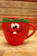 ct-230503-14 Pillsbury / 1970's Funny Face Plastic Mug "Freckle Face Strawberry