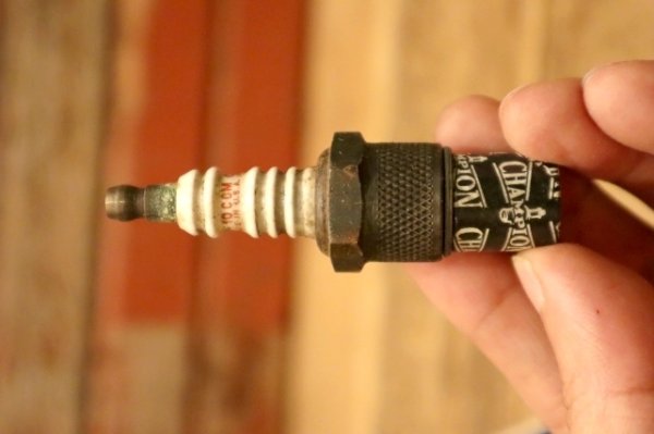 画像10: dp-240508-108 CHAMPION SPARK PLUGS / 1930's-1940's "H-10" Box of 9