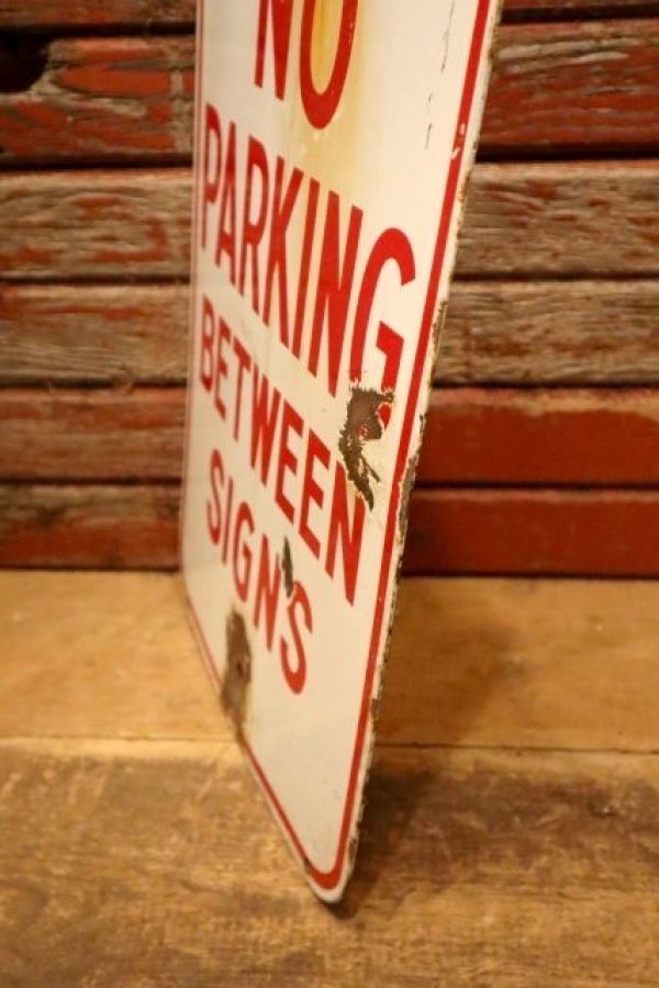 画像5: dp-240508-103 NO PARKING BETWEEN SIGNS / Enamel Road Sign
