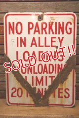 dp-240508-103 NO PARKING IN ALLEY / Enamel Road Sign