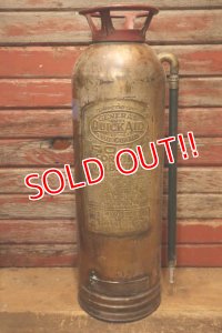 dp-240508-81 QUICK AID / 1960's Metal Fire Extinguisher