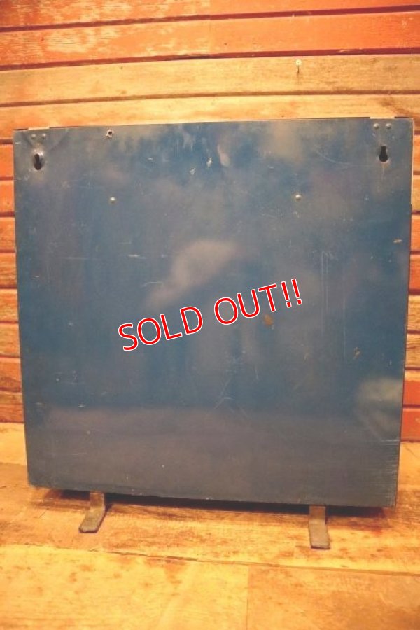 画像14: dp-240101-21 【SALE】EVEREADY Auto Lamp Bulbs Metal Cabinet