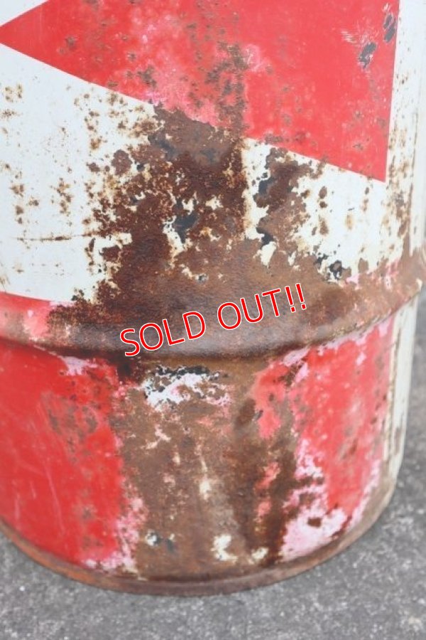 画像6: dp-240508-33 Mobil / 1960's 120 POUNDS 16 GALLONS Oil Can