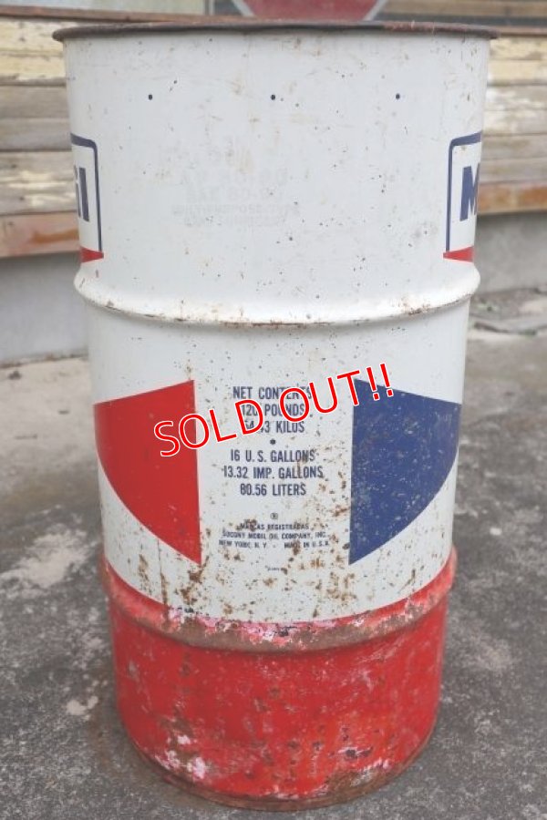 画像7: dp-240508-33 Mobil / 1960's 120 POUNDS 16 GALLONS Oil Can