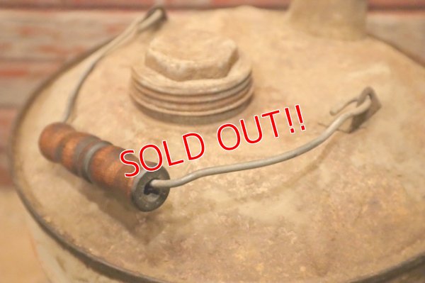 画像13: dp-240508-53 THE K-T OIL CORPOLATION / 1953 FLEET 5 U.S. GALLONS GREASE CAN