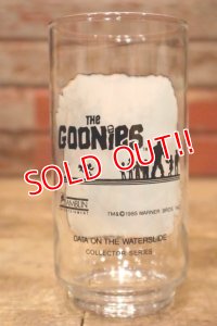 gs-240605-04 The GOONiES / 1985 / "Data on the Waterslide" Godfather's Pizza Glass