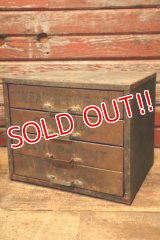 dp-240611-20 WEATHERHEAD / 1950's Metal Cabinet