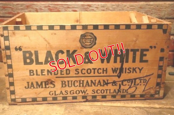 画像4: dp-240604-04 BLACK & WHITE SCOTCH WHISKY / Vintage Wood Box