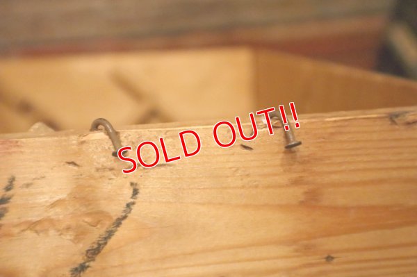 画像12: dp-240604-04 BLACK & WHITE SCOTCH WHISKY / Vintage Wood Box