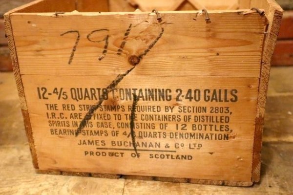 画像7: dp-240604-04 BLACK & WHITE SCOTCH WHISKY / Vintage Wood Box