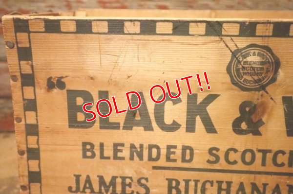 画像2: dp-240604-04 BLACK & WHITE SCOTCH WHISKY / Vintage Wood Box