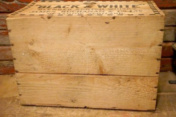 画像13: dp-240604-04 BLACK & WHITE SCOTCH WHISKY / Vintage Wood Box